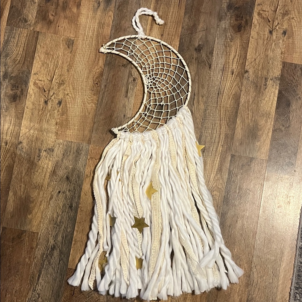 Boho/hippie dream catcher metal star detail